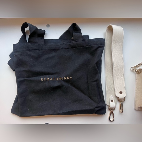 Strathberry mini crescent shoulder bag vanilla/diamond - Picture 2 of 9